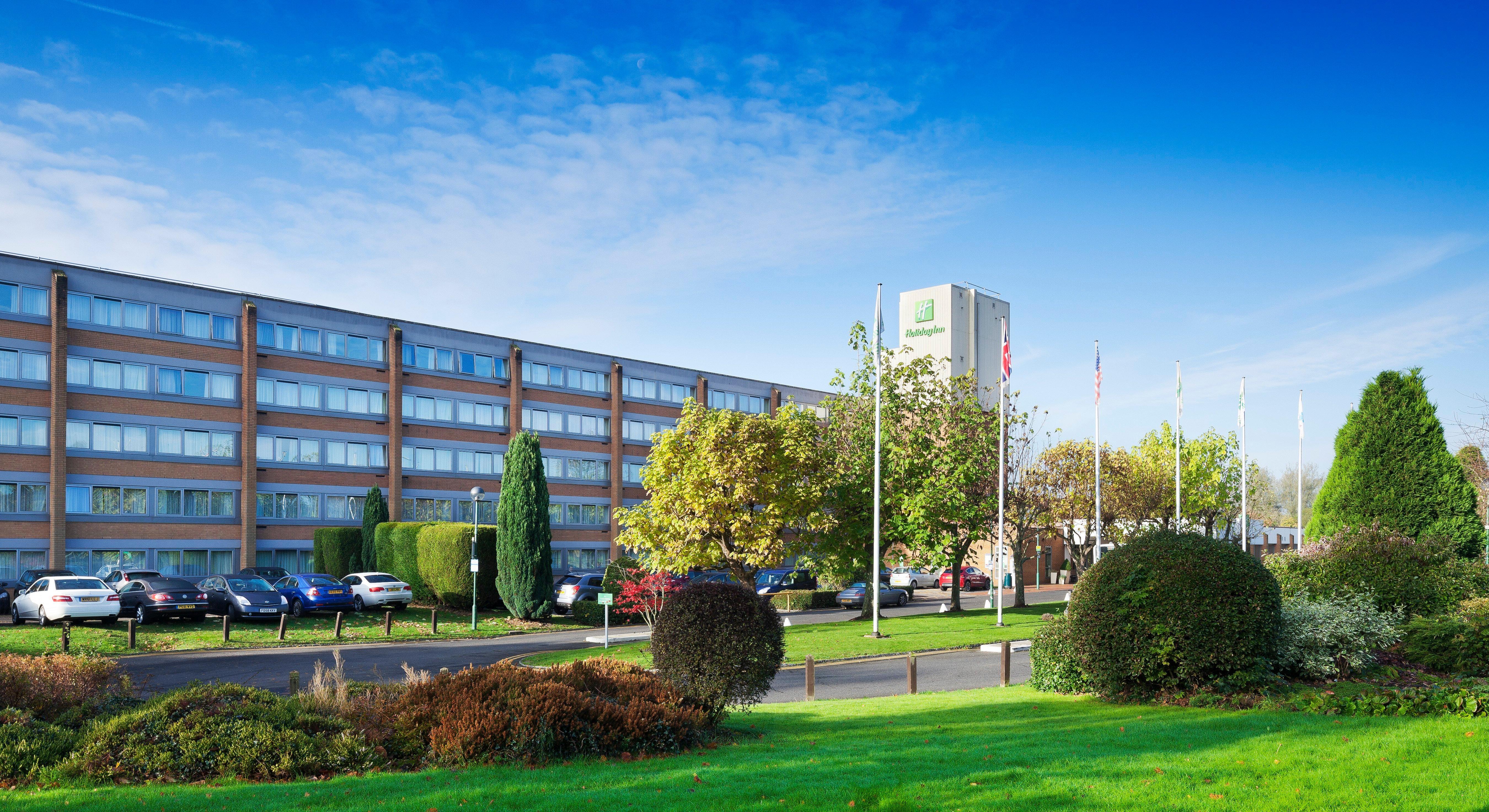 Holiday Inn London - Gatwick Airport, An Ihg Hotel Horley Exterior photo